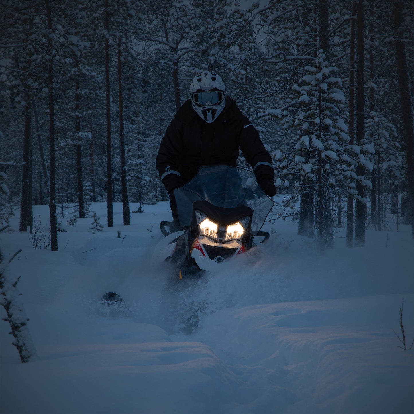 SUPER SAFARI PEHMEÄ HAALARI (Vettä Hylkivä, Premium Eriste) - Musta