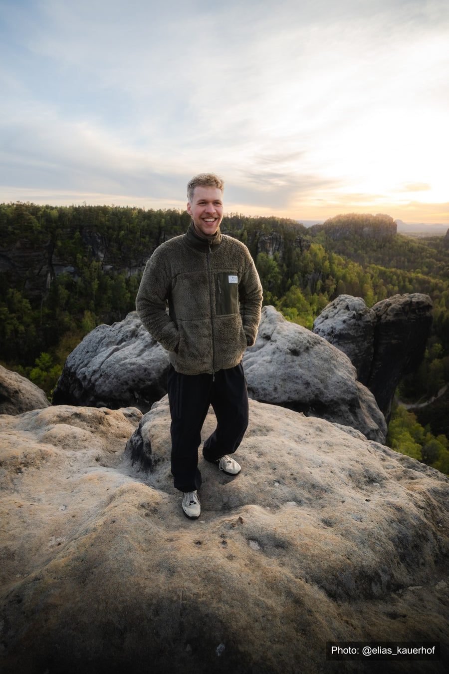 Wild Grizzly Fleece Jacket in the field